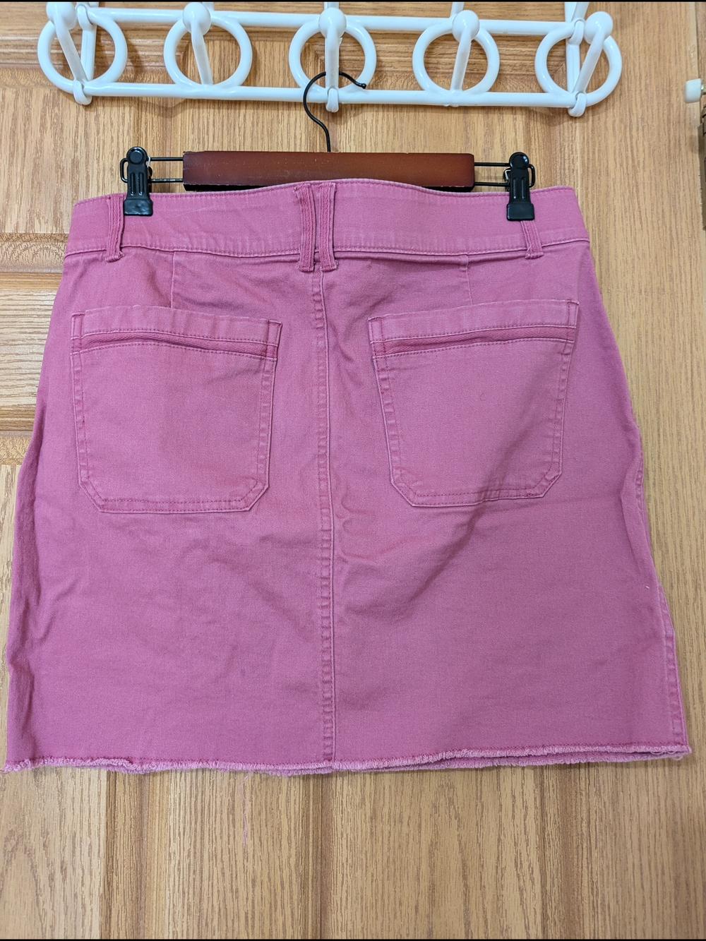 Democracy Rose Pink High-Rise Cargo Skirt - Picture 2 of 5